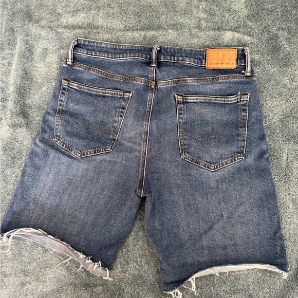 AE Airflex+ Denim Short  Size 32 - Picture 5 of 10